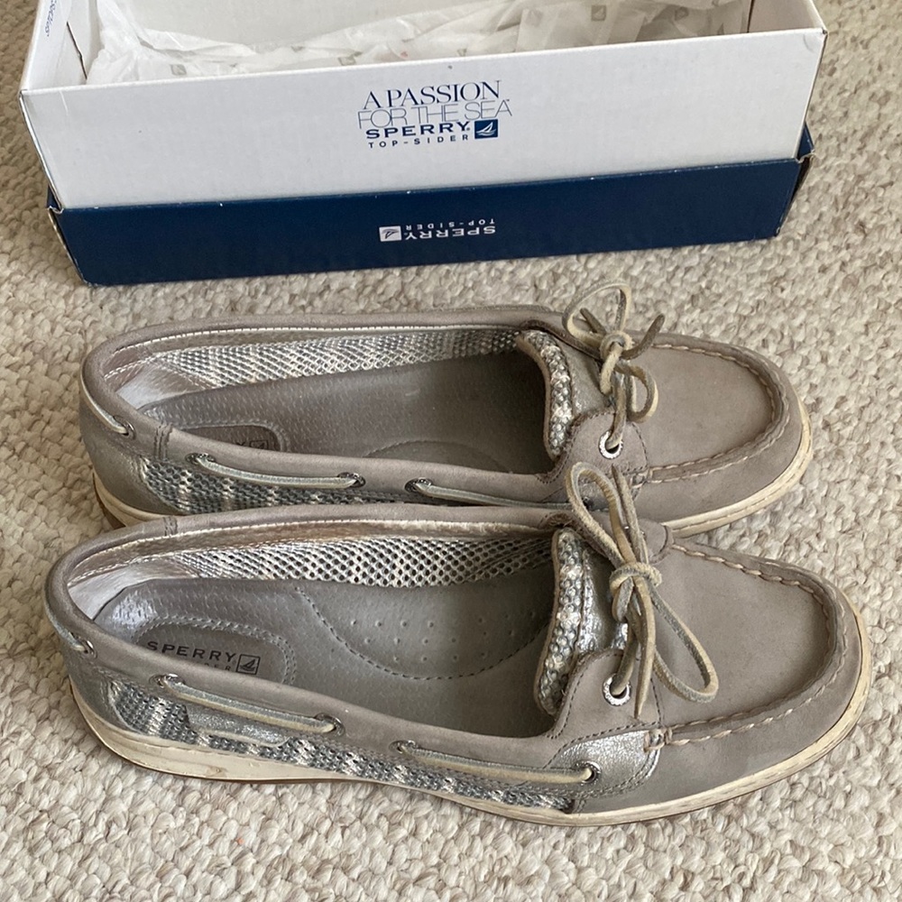 Sperry Angelfish white/perfs (Women’s)
